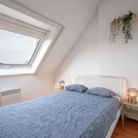 Bright And Apartman *