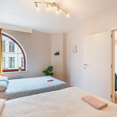 Bright And Antwerpen
